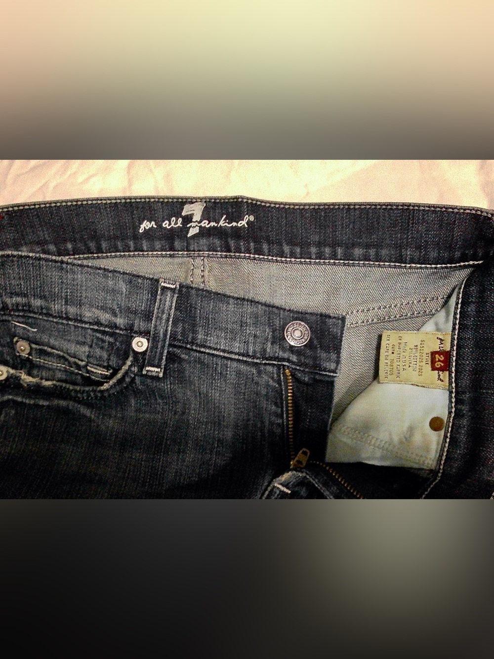 7 For All Mankind Women's Dark Indigo Cuffed Denim Shorts - Size 26 - Picture 3 of 3